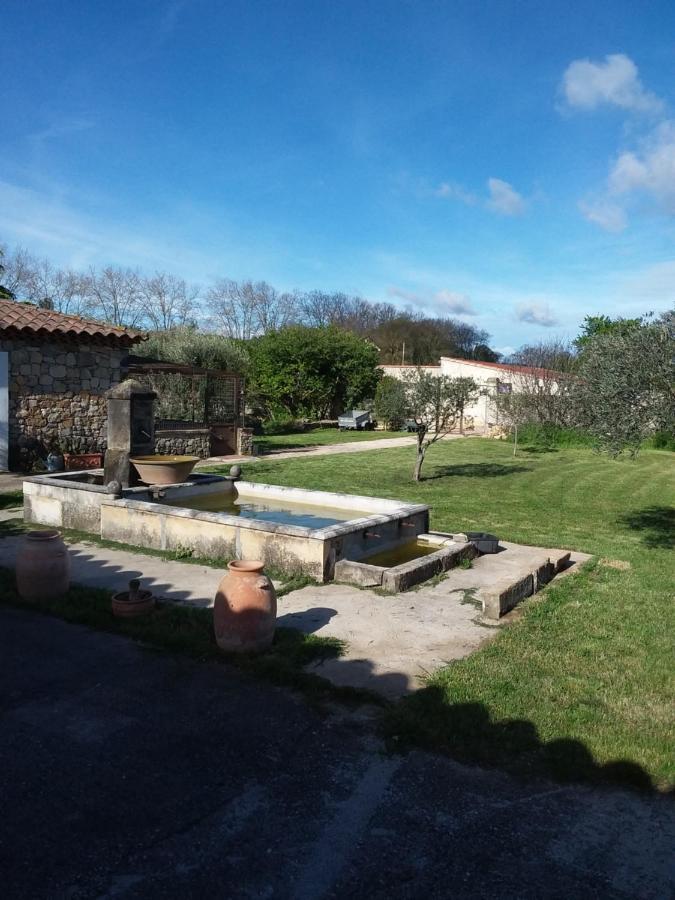 Clos St Jean Baptiste Tourves Exterior foto