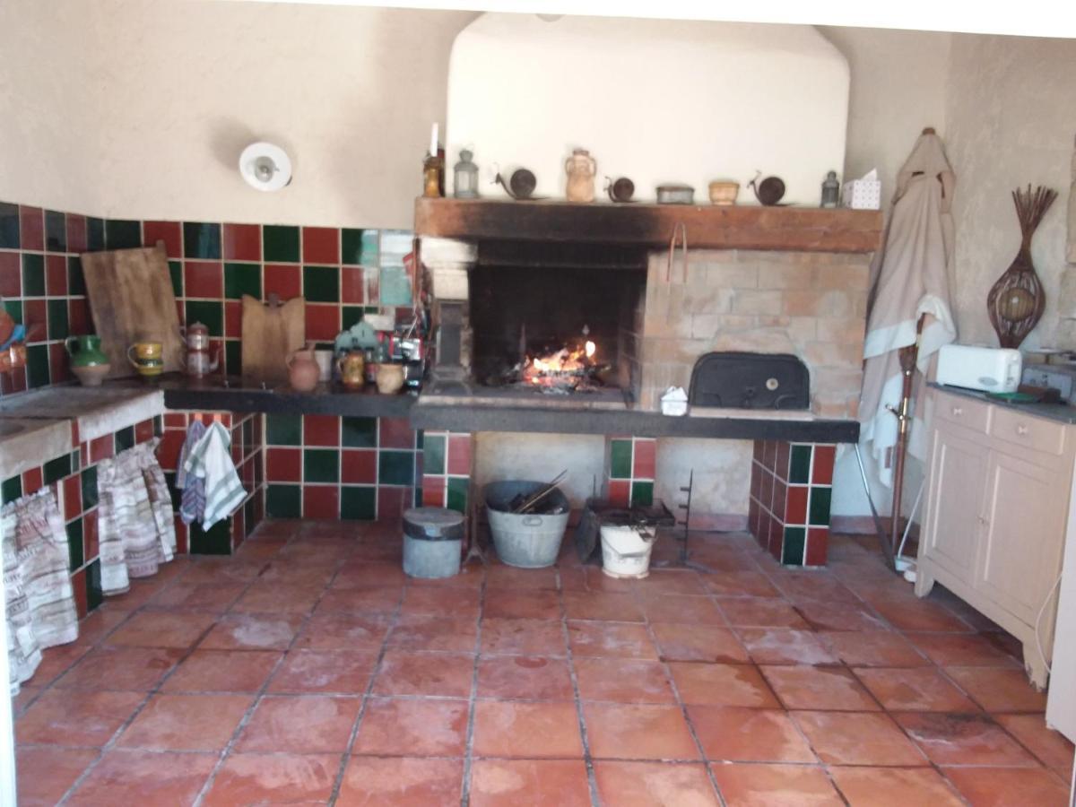Clos St Jean Baptiste Tourves Exterior foto