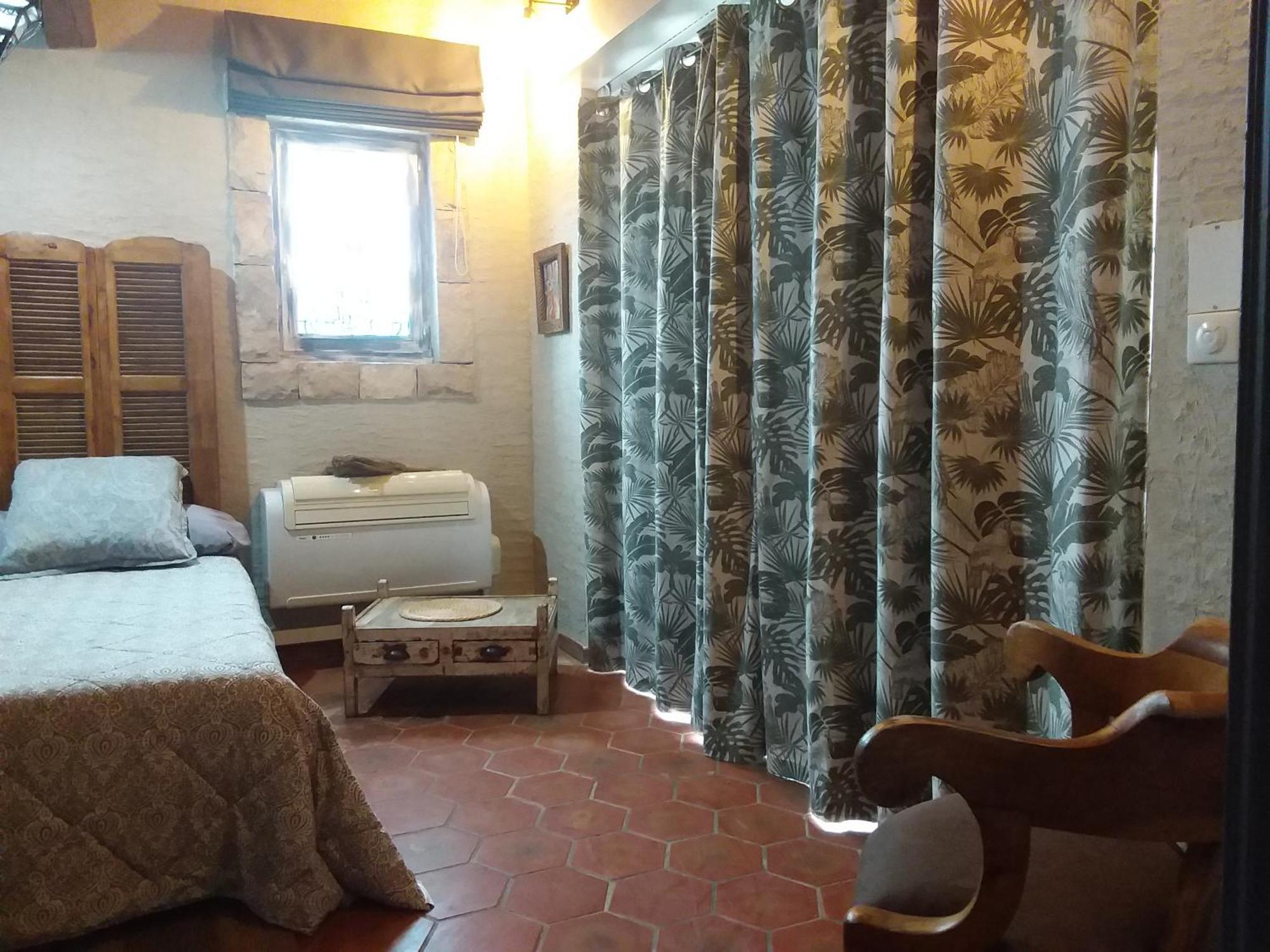 Clos St Jean Baptiste Tourves Cameră foto