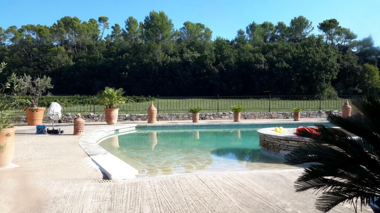 Clos St Jean Baptiste Tourves Exterior foto