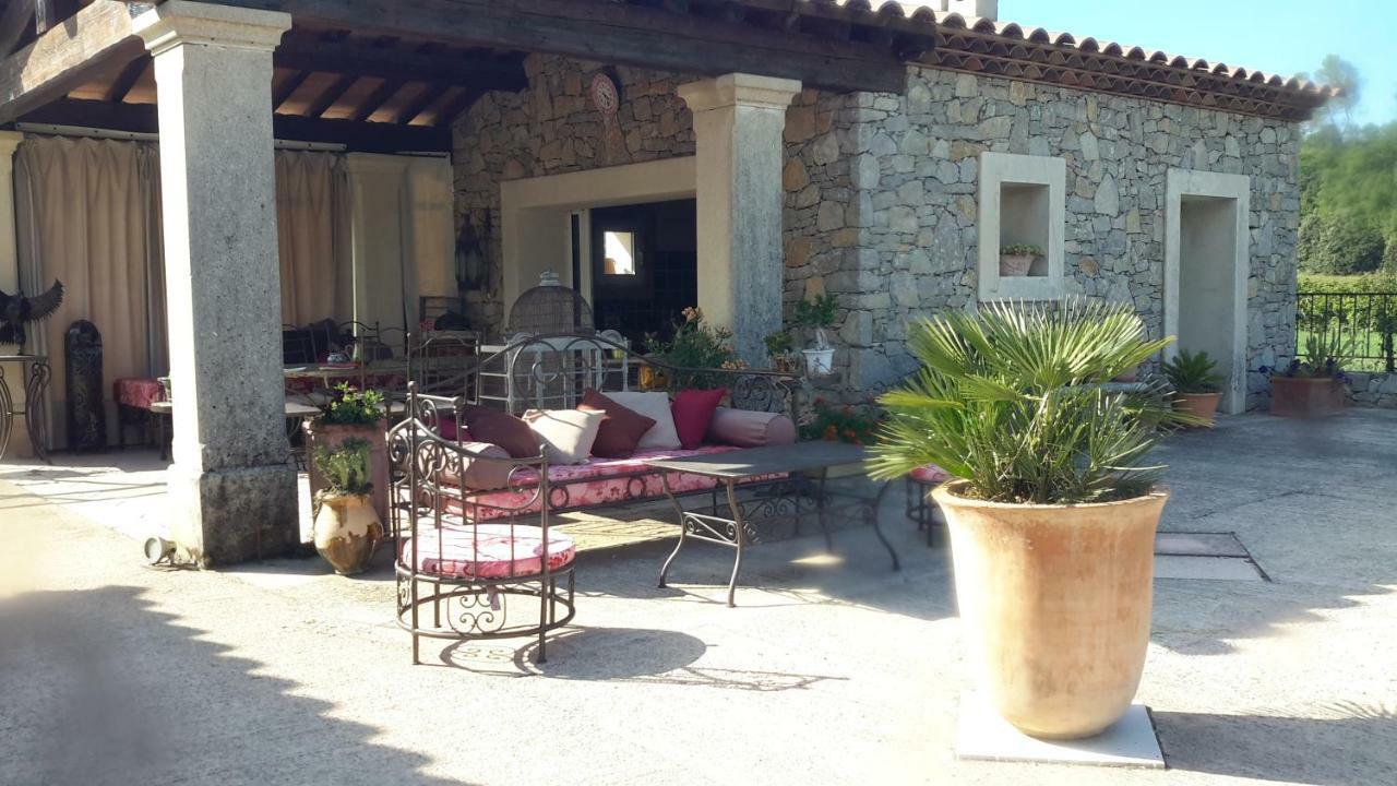 Clos St Jean Baptiste Tourves Exterior foto